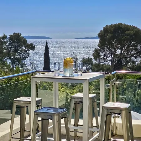 Demeure Domaine Du Soleil * Le Lavandou