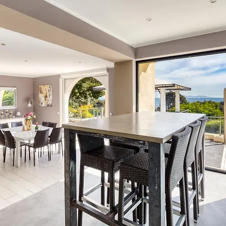 Demeure Domaine Du Soleil Villa