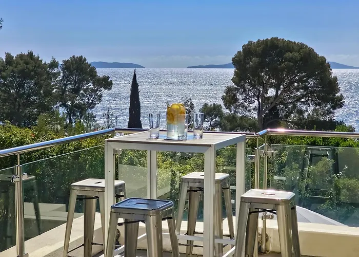 Demeure Domaine Du Soleil * Le Lavandou