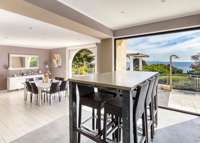 Demeure Domaine Du Soleil Villa