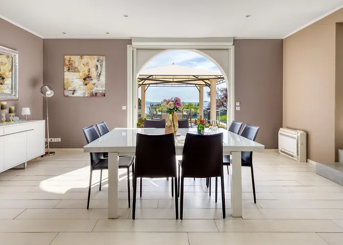 Demeure Domaine Du Soleil Villa Le Lavandou